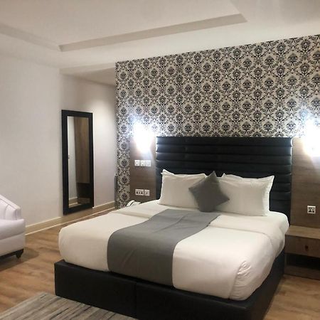 Crownsville Hotel - Airport Road พอร์ต ฮาร์คอร์ท ภายนอก รูปภาพ