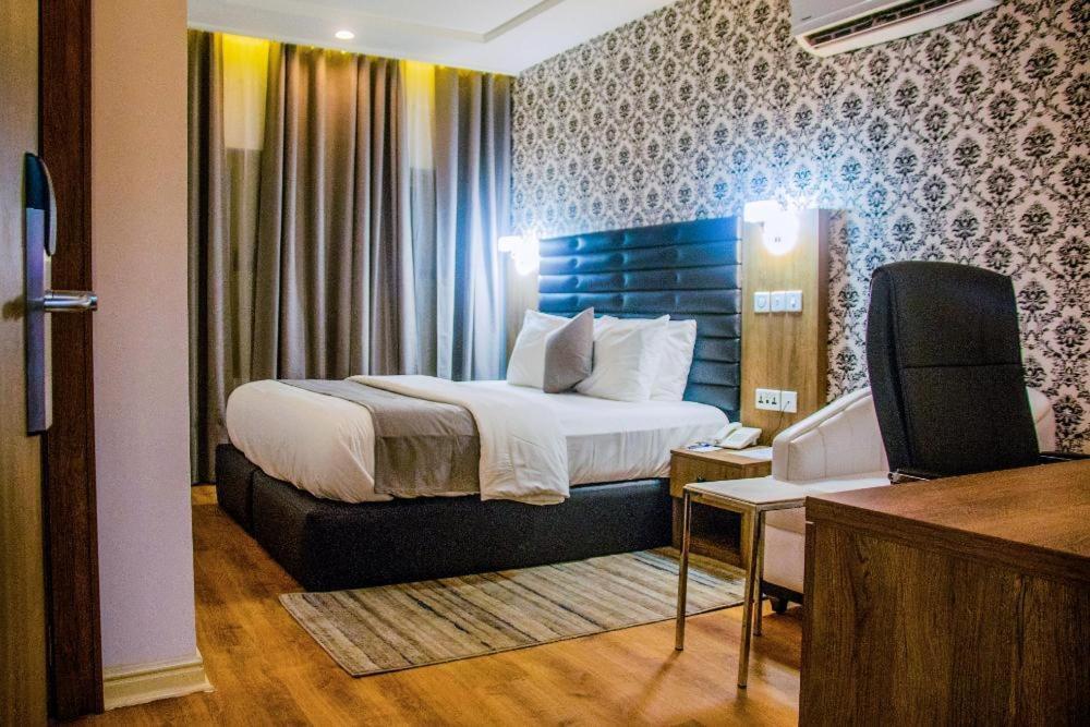 Crownsville Hotel - Airport Road พอร์ต ฮาร์คอร์ท ภายนอก รูปภาพ